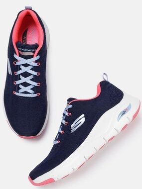 Skechers Wmns Arch Fit Comfy Wave Sneakers 7.5